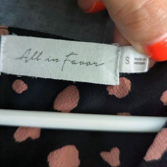 Womens All in Favor Blouse Black w/ Pink Polka Dot Long Sleeved V Neck Small GUC - Picture 9 of 9